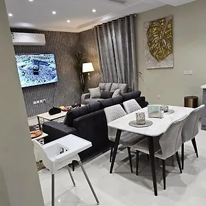 الفاخرة Modern Of 3 Bedrooms 5 Minutes To Haram المدينة المنورة